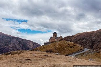 Biserica Gerget, fotografia Georgiei, istoria templului din Gergeti