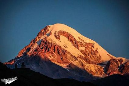 A Mount Kazbek és Gergeti Trinity Church Grúziában