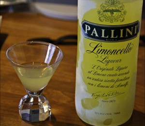 Am preparat cocktail-uri cu limoncello