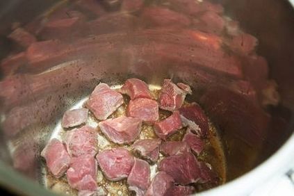 Carne de vită în vin roșu - rețetă pas cu pas cu fotografie