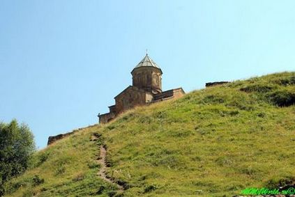 Грузія троицкая церква Гергеті, в Грузію на машині