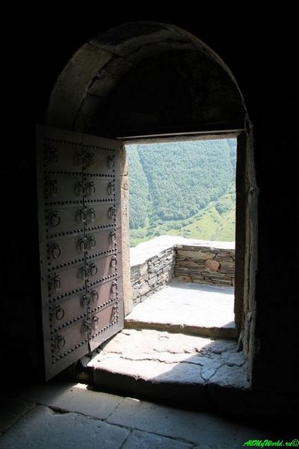 Georgia Trinity Church Gergeti, în Georgia cu mașina