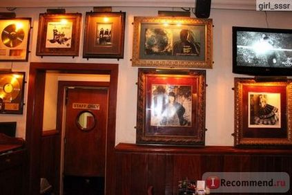 Hard Rock Cafe, Indonézia, Bali - «rock and roll kávézóval barátságos légkört és a ló