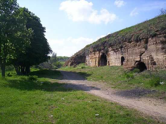 Ce secrete sunt ascunse de catacombele Aksai