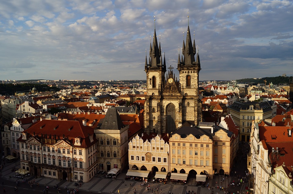 Как да отворите работна виза към уебсайта на Чехия за заетост, обучение и остава в чужбина