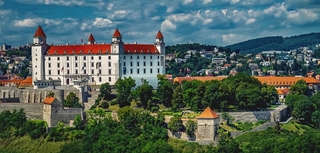 Як отримати громадянство або посвідку на проживання (ВНЖ) Словаччини за інвестиції або при покупці