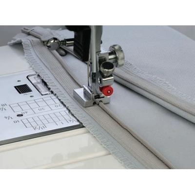 Cum se utilizează labele suplimentare pentru mașinile de cusut janome și de familie