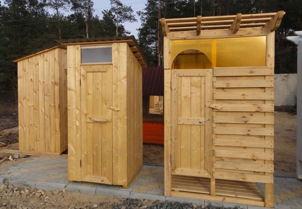 Cum de a construi o cabină de duș pentru o reședință de vară