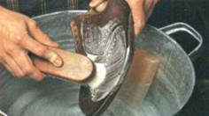Як правильно чистити взуття