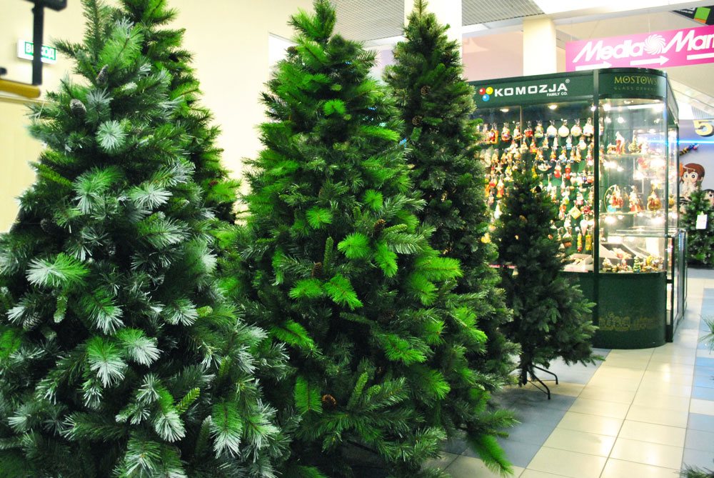 Cum să cumpărați un arbore de Crăciun artificial și să nu vă înșelați