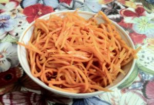 Cum să gătești morcovi în limba coreeană la domiciliu, gătește-te cu mine