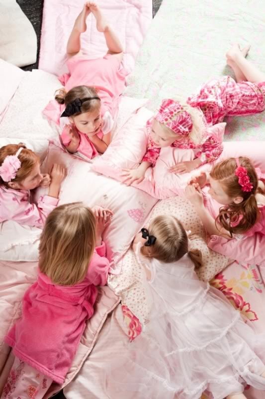 Hogyan gondoskodik a pizsama party 6 éves lánya