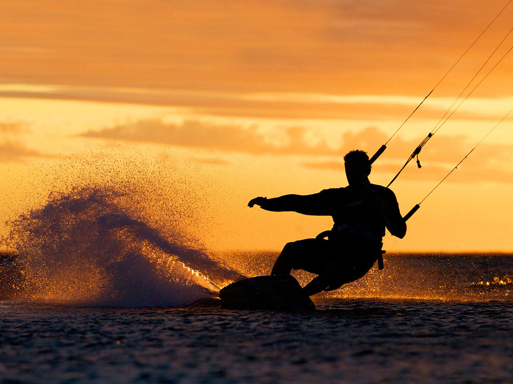 Kitesurfing - ceea ce este, unde și cum să-l înveți