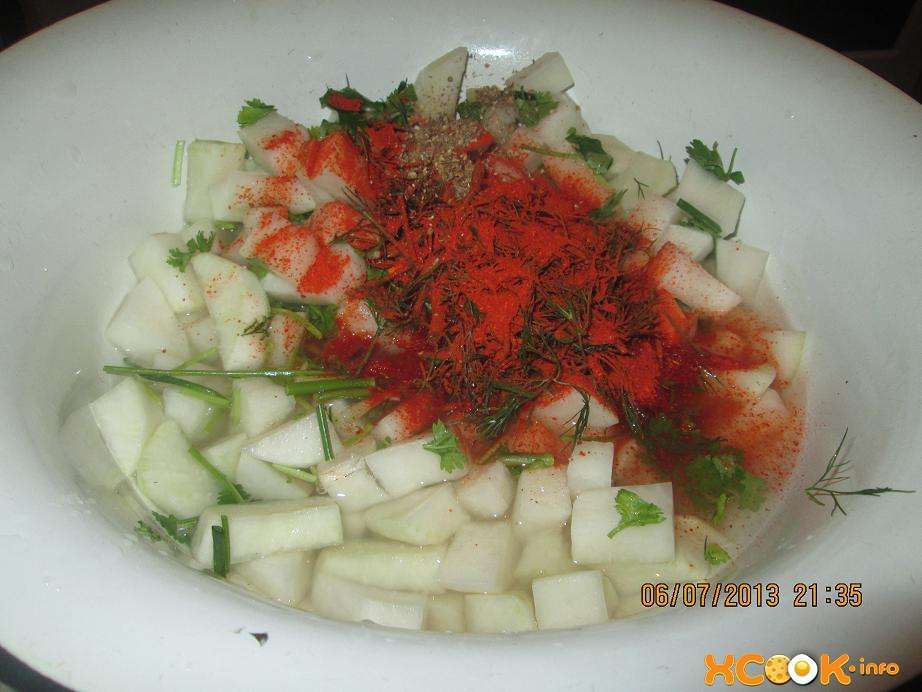 Kimchi din ridiche - o rețetă cu o fotografie de gătit în coreeană
