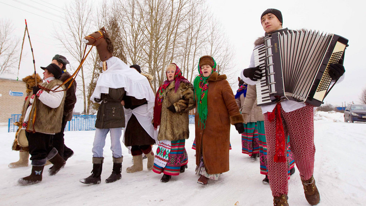 Kolyada a venit! Cât de corect este să colindăm Crăciunul