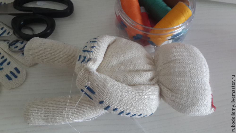 Кошеня з господарської рукавички робимо простий, незвичайний і милий подарунок чоловікові - ярмарок
