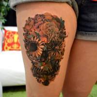 Красиві татуювання для дівчат на стегні
