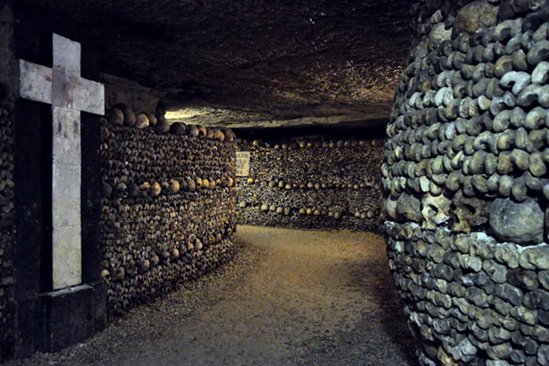 Legendele catacombelor din Paris