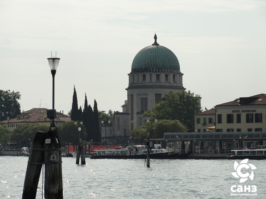 Lido sau cum să vă relaxați pe plaja din Veneția, SANS