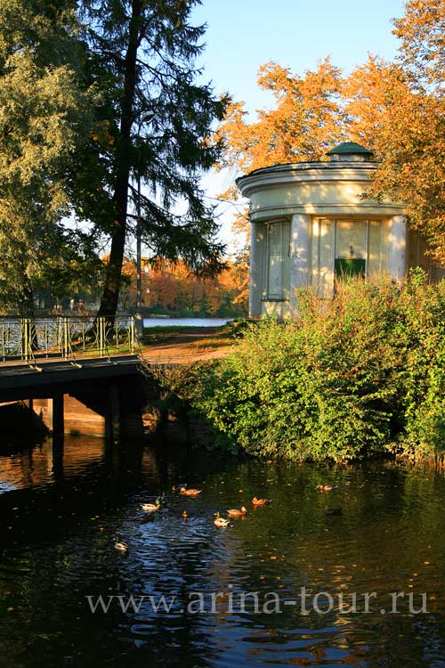 Lopukhinsky градина (Lopuchin дача) в Санкт Петербург