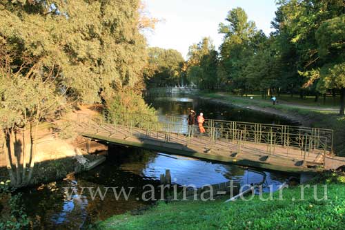 Gradina Lopukhinsky (oferind un lapukhin) în Sankt Petersburg