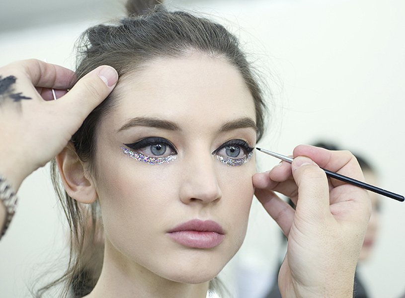 Make-up pentru ochi albastri-gri