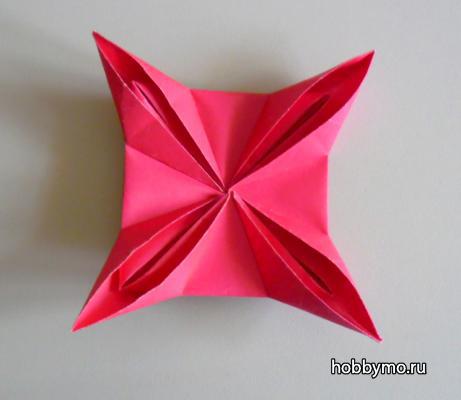 Maestru lotus de hârtie de clasă în tehnica origami - hobby de mare