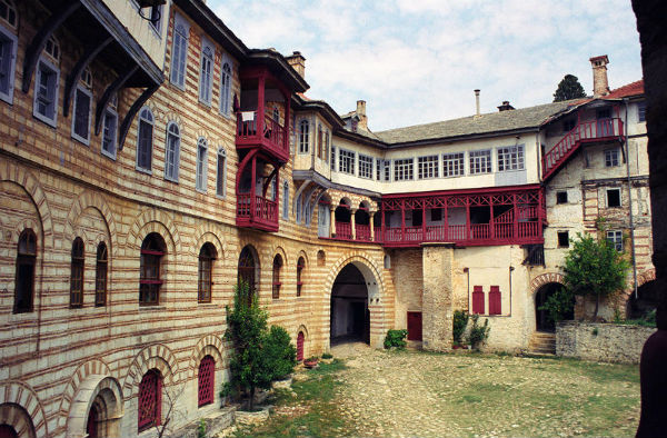 Монастир Хиландар на святій горі афон- персональний гід в Греції