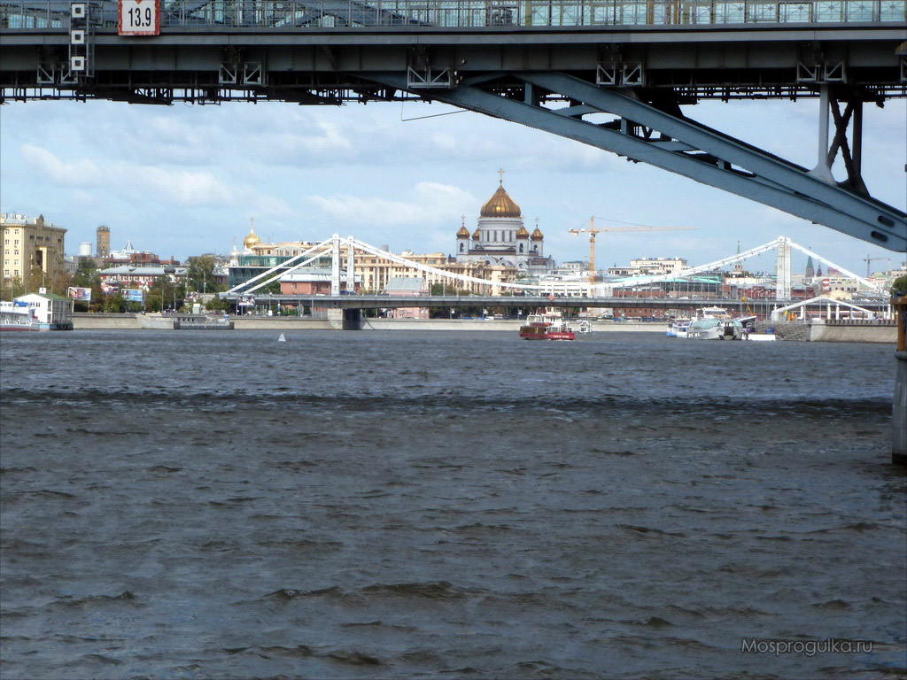 Моспрогулка пушкінська набережна