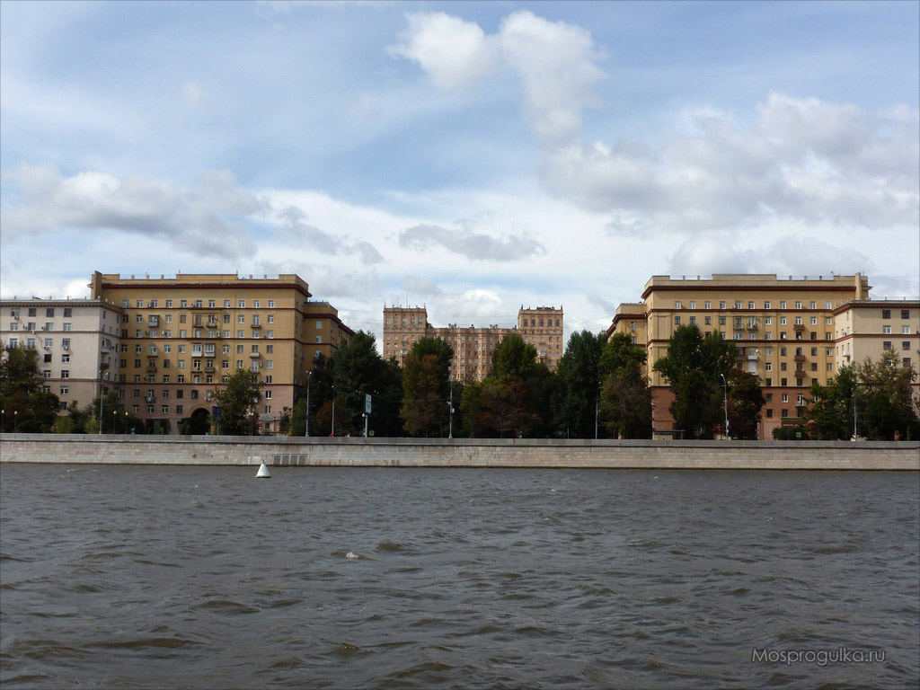 Mossprohulka Pushkinskaya Embankment