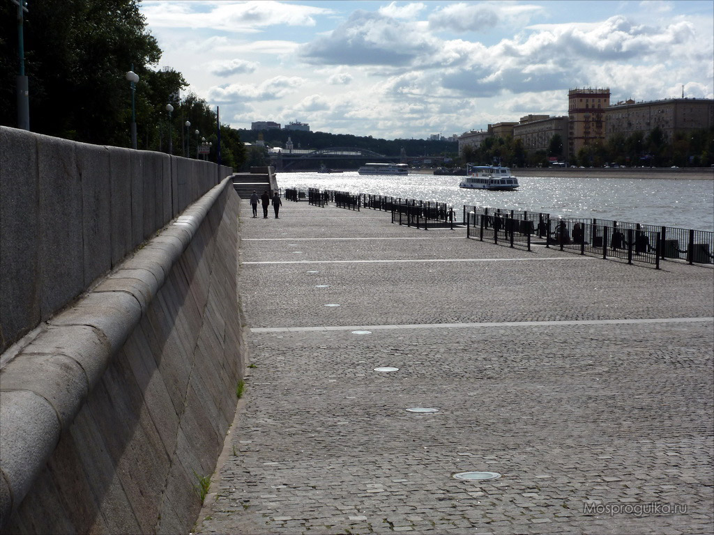 Моспрогулка пушкінська набережна