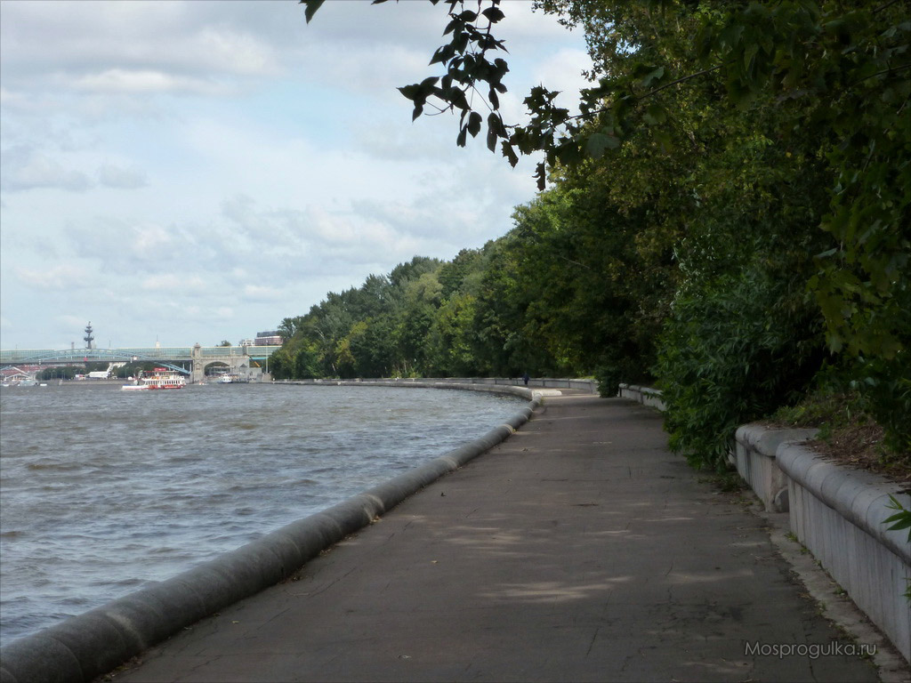 Моспрогулка пушкінська набережна