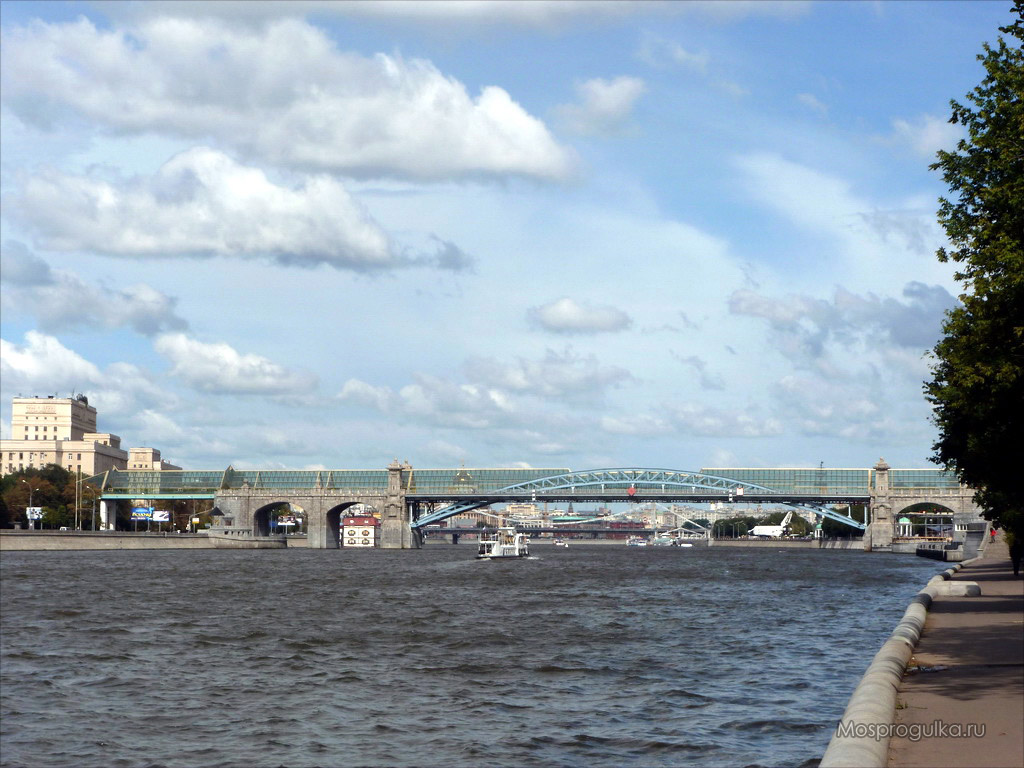 Mossprohulka Pushkinskaya Embankment