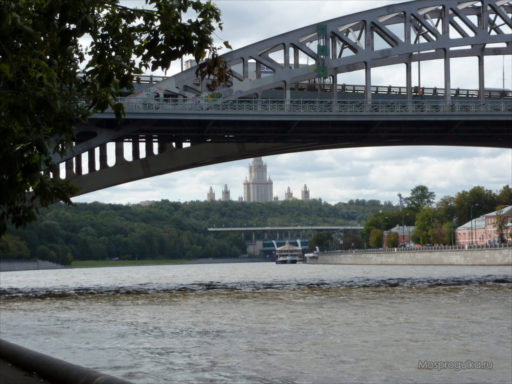 Моспрогулка пушкінська набережна