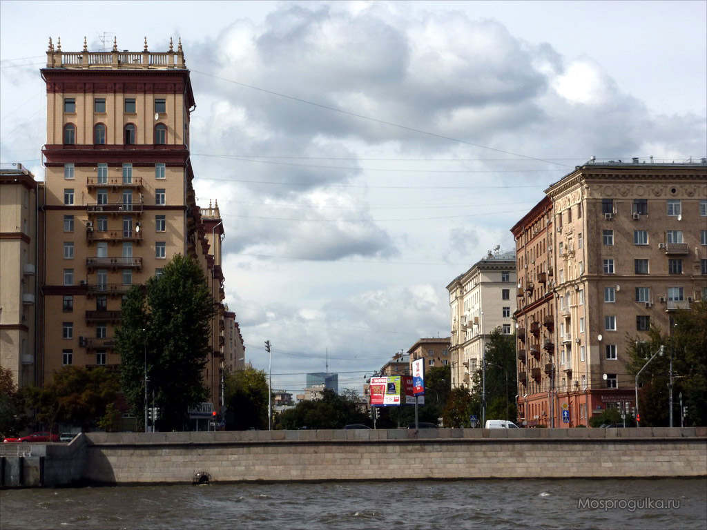 Моспрогулка пушкінська набережна