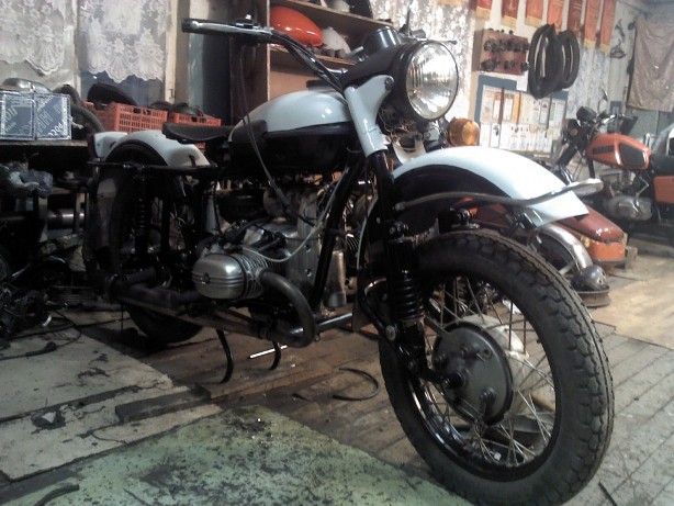 Istoria mea umilă sau restaurarea unei motociclete Ural