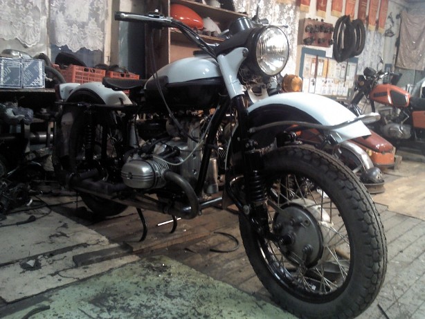 Szerény történet vagy helyreállítása motorkerékpár Ural (történet) Szerény történet vagy helyreállítása motorkerékpár ural
