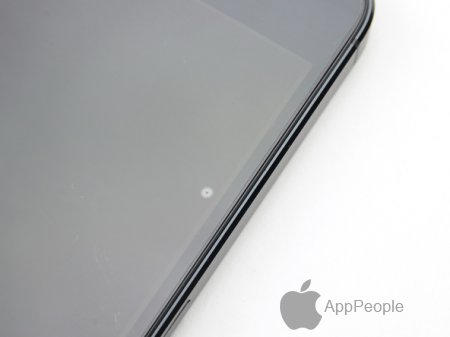 Надягаємо захисну плівку на iphone 5