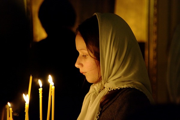 Creștinismul neomunist, sau de ce este dificil să repede o femeie ortodoxă