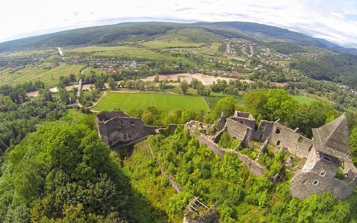 Castelul Nevitsky, călătorul