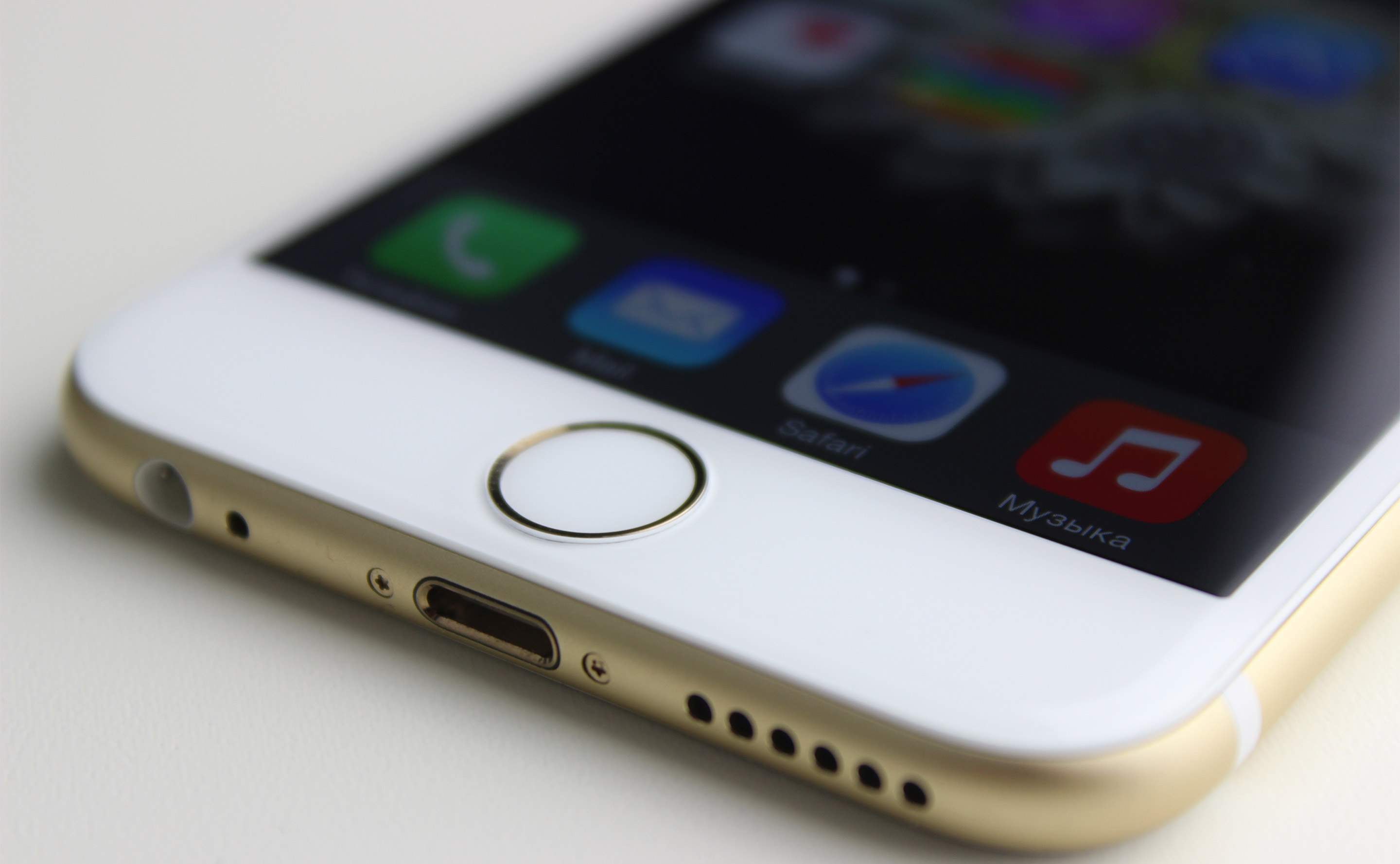 Огляд iphone 6 і iphone 6 plus touch id