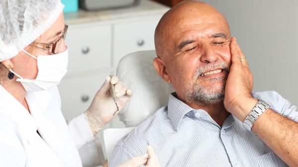 Пухлина після видалення зуба причини появи, що це означає і як лікувати