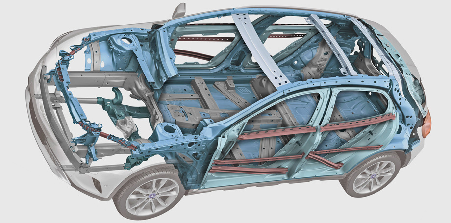 Observam, in care infiniti q30 a depasit Mercedes-ul asociat