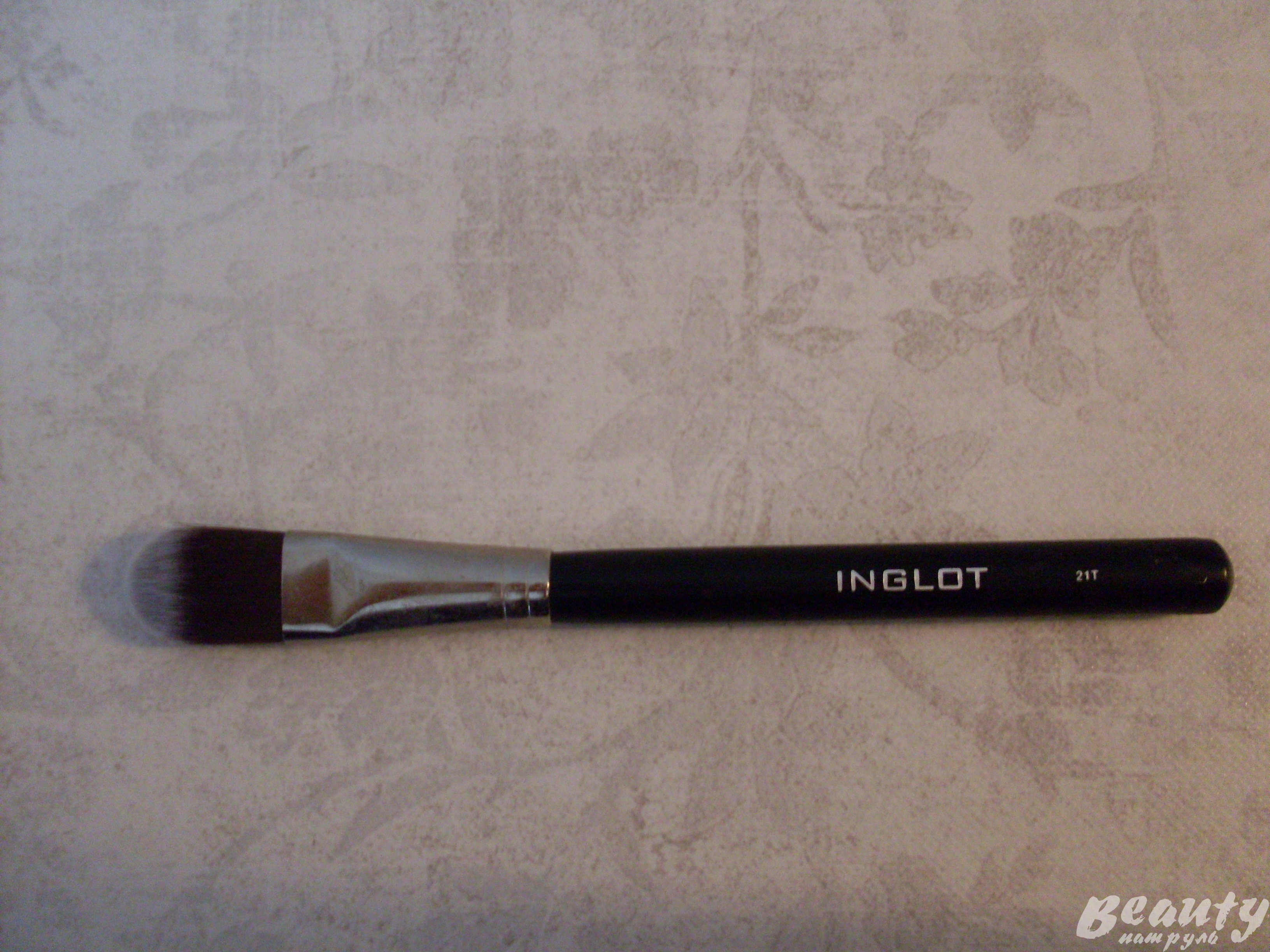 Comentarii despre makeup brush inglot 21t