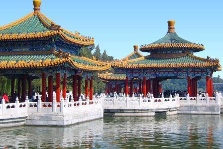 Beihai Park - az egyik legnépszerűbb parkok Pekingben, a kínai akcentussal