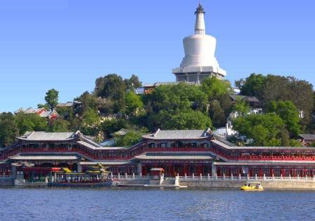 Beihai Park - az egyik legnépszerűbb parkok Pekingben, a kínai akcentussal