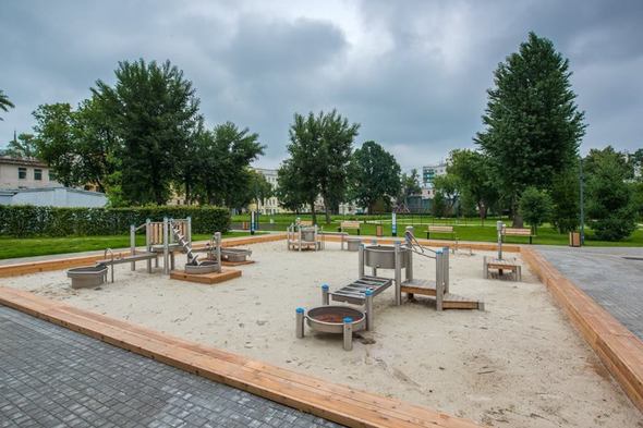 Parcul a fost deschis într-o zonă liniștită, Taganka pro