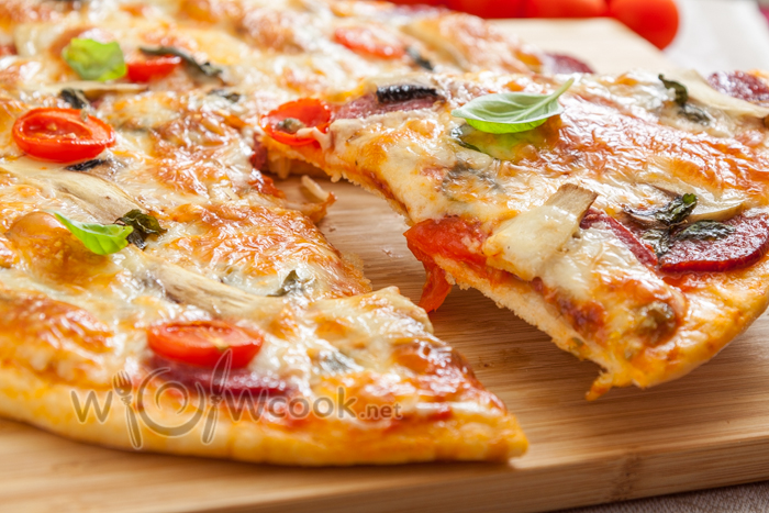 Піца салямі, рецепт з фото крок за кроком