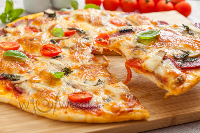 Піца салямі, рецепт з фото крок за кроком