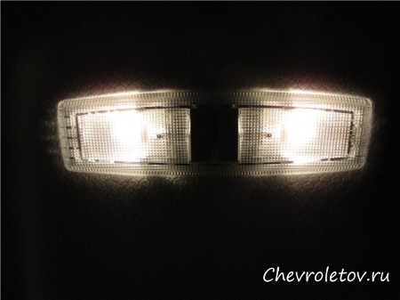 O plafon de iluminare a pasagerilor din spate de pe Chevrolet Niva - chevrolet, chevrolet, foto, video, reparații